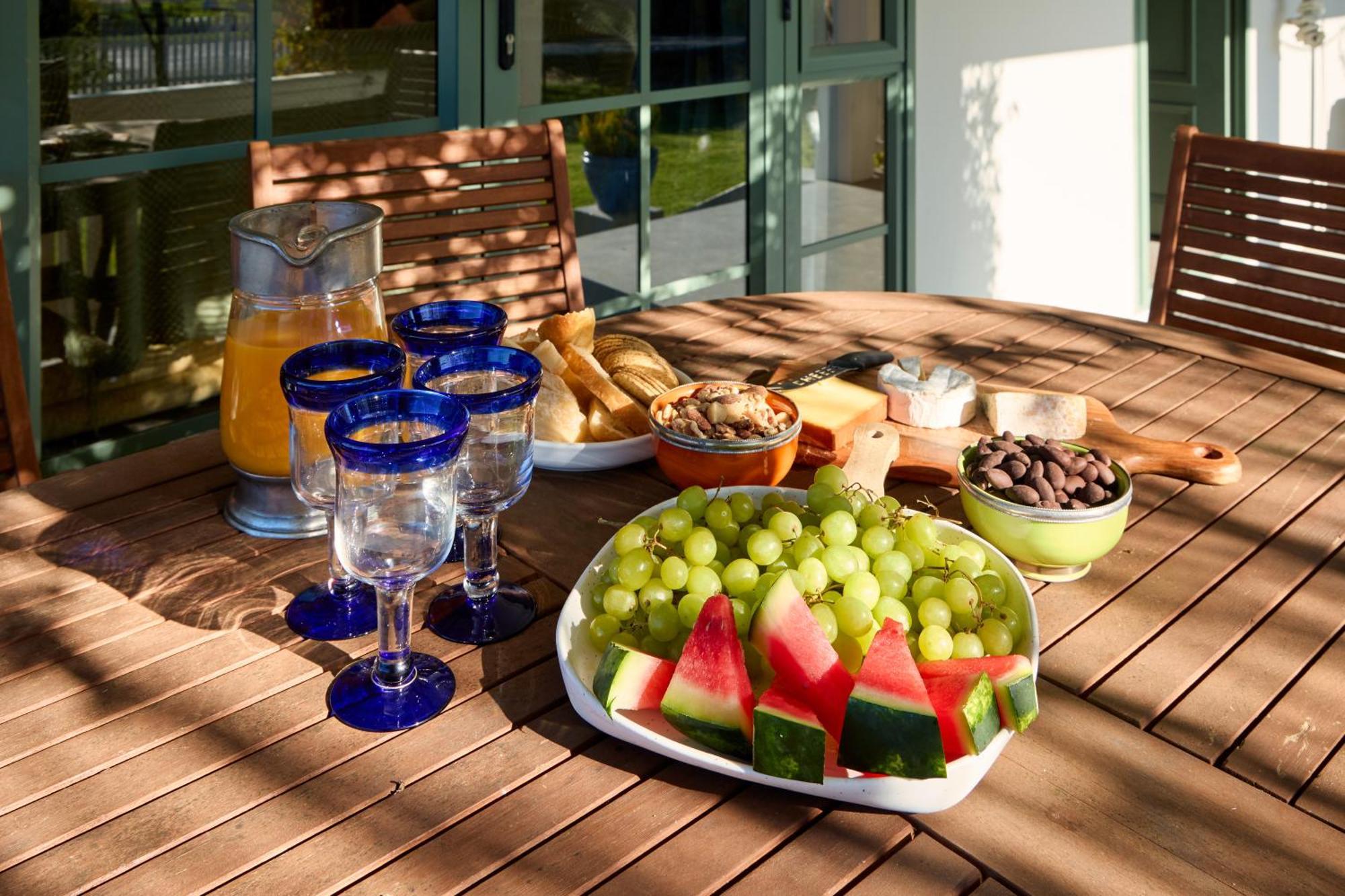 Ludstone Villa - A Charming Family Home Kaikoura Bagian luar foto