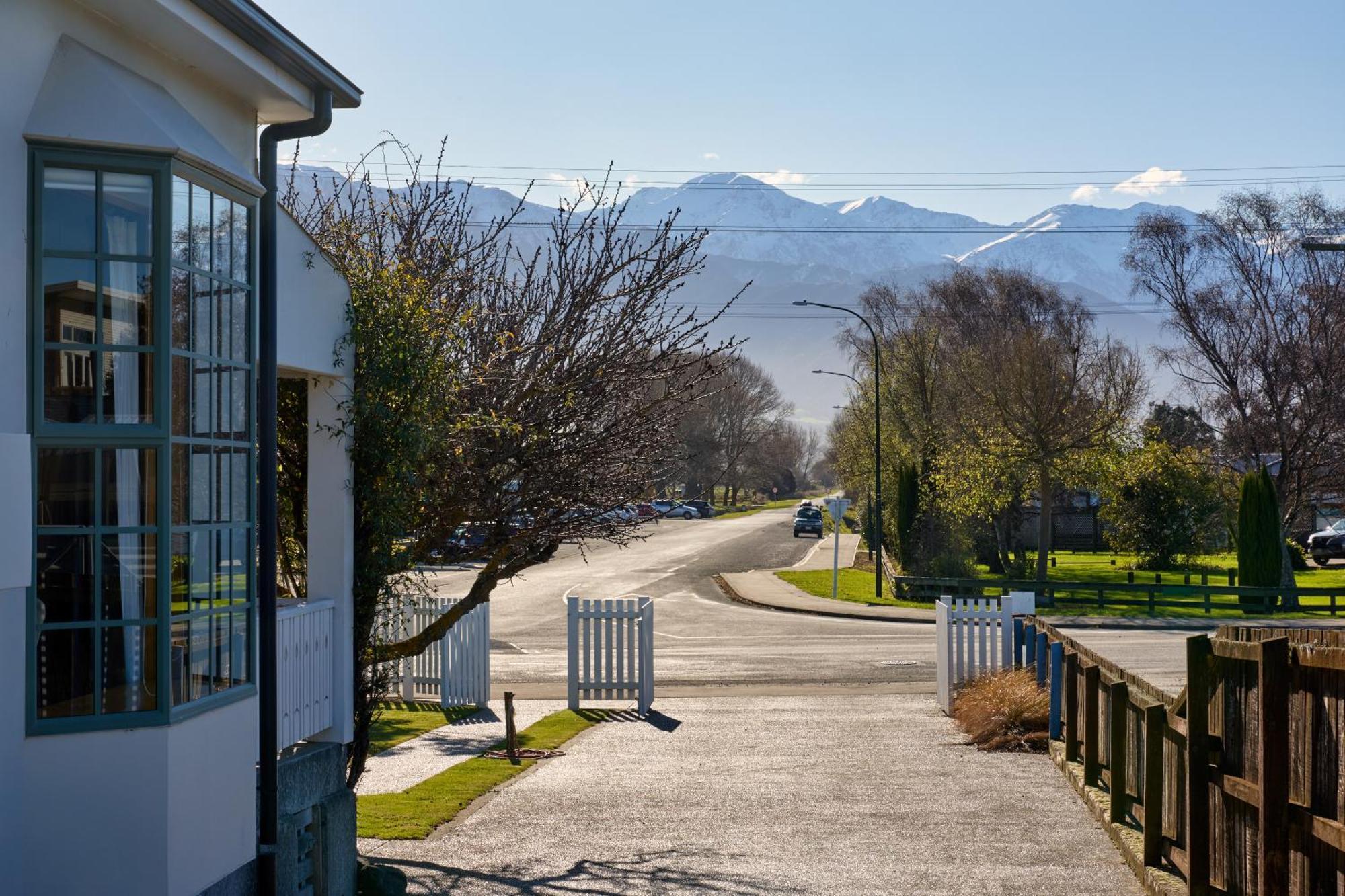 Ludstone Villa - A Charming Family Home Kaikoura Bagian luar foto