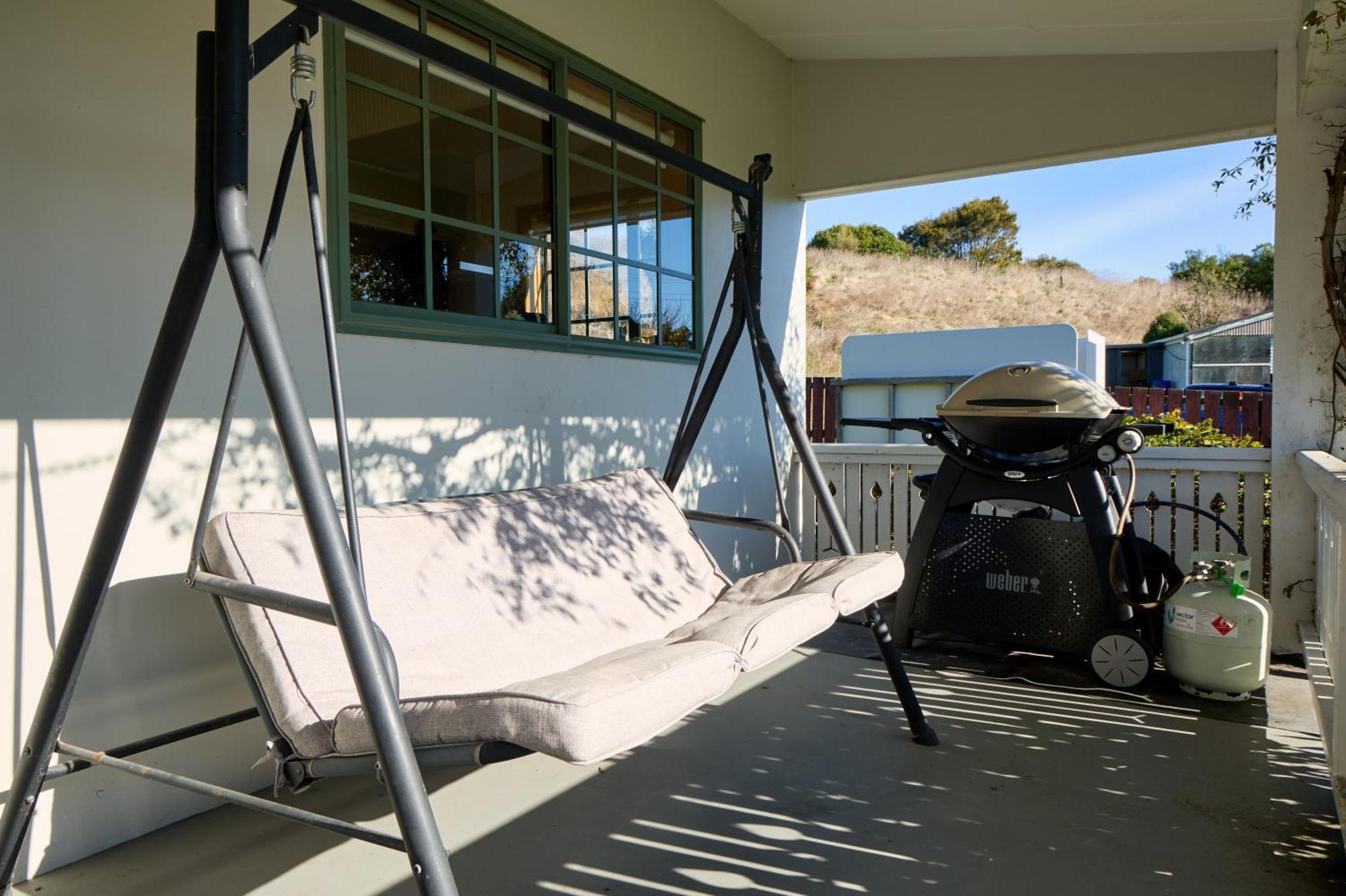 Ludstone Villa - A Charming Family Home Kaikoura Bagian luar foto