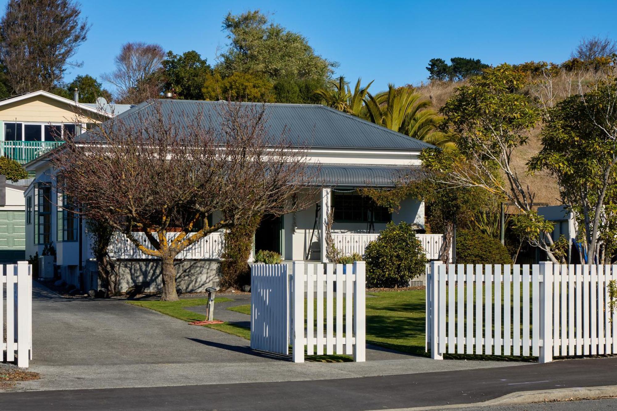 Ludstone Villa - A Charming Family Home Kaikoura Bagian luar foto